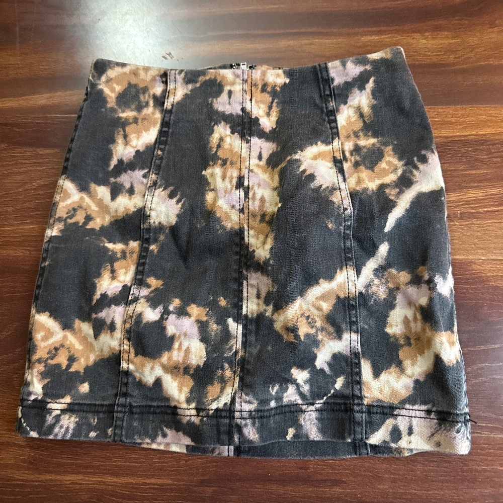 FREE PEOPLE Tie dye Mini Skirt Size 4